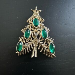 Vintage Tancer II women’s Christmas tree brooch